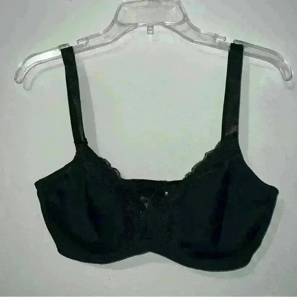 Black lace bra 38DDD
